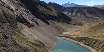 in the ancascocha trek 7 days we can see the Ancascocha lake surrounded by beautiful landscapes.