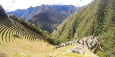 when you trek in ancascocha 7 days the 6 day you are in wiñaywayna an archaeological complex