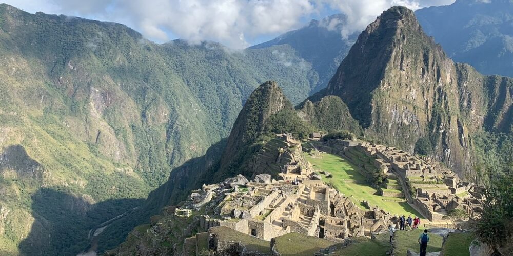 Discover Machu Picchu a city similar in culture and traditions