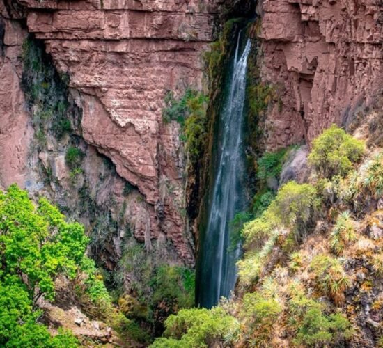 the ancascocha trail offers us a visit to Perolniyoc waterfall