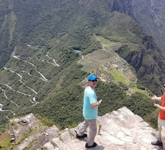 showing the Inca city Machu Picchu.