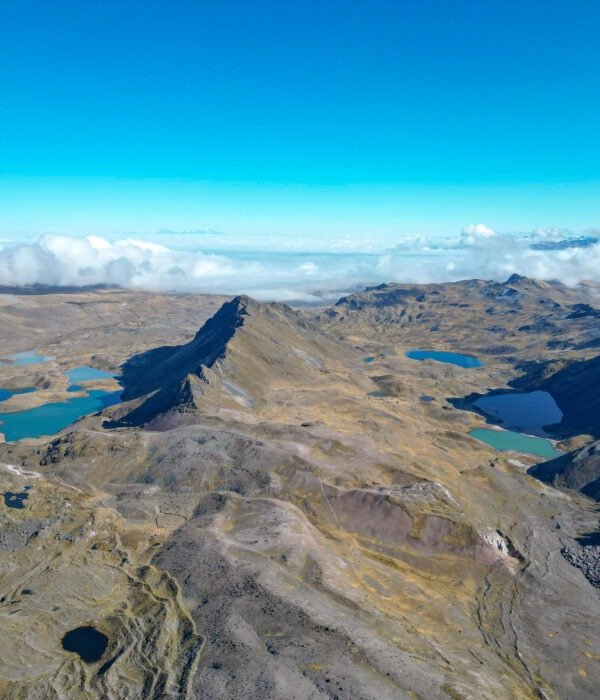 12 Lakes of Ausangate trek 2 days