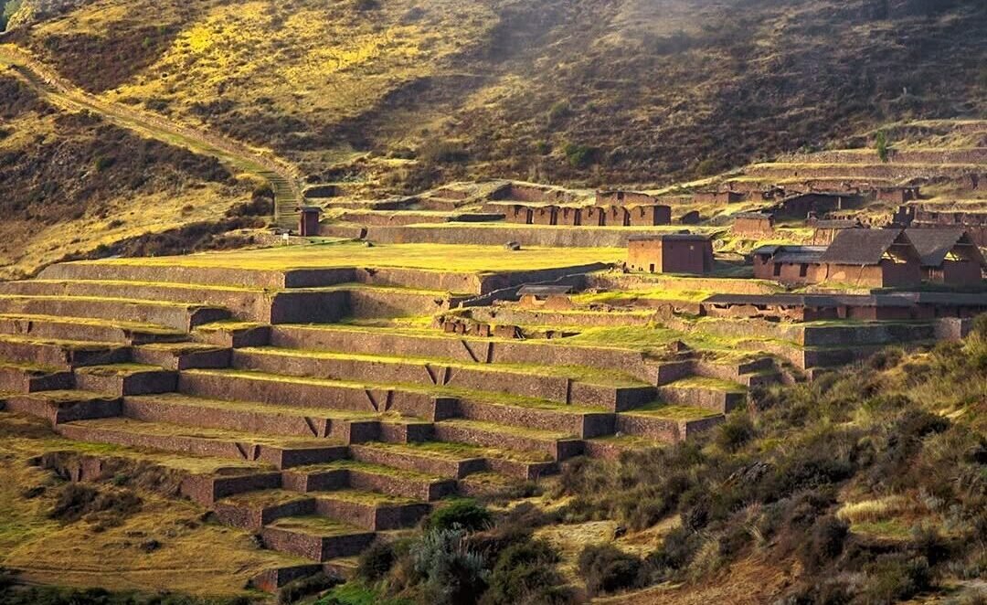 Huchuy Qosqo was an administrative and military center around Pisaq.