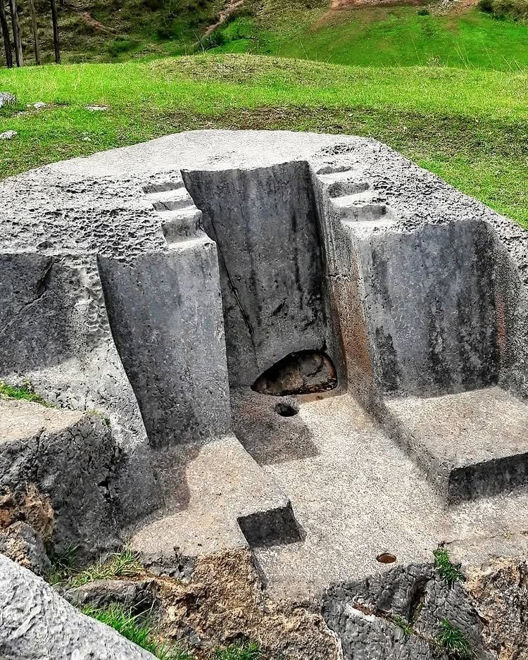 The main altar of the Incas in Q'enqo