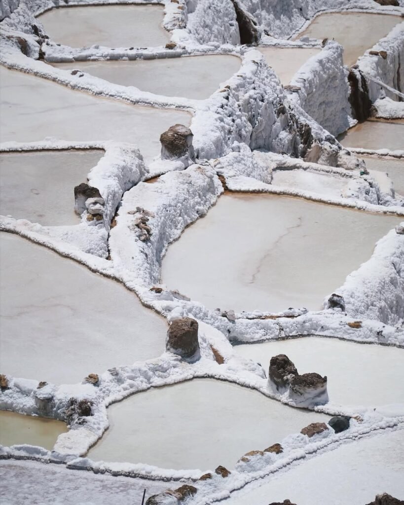 The salt comes from an underground flow of salt water that bubbles up from the source of the Qoripujio mountain.