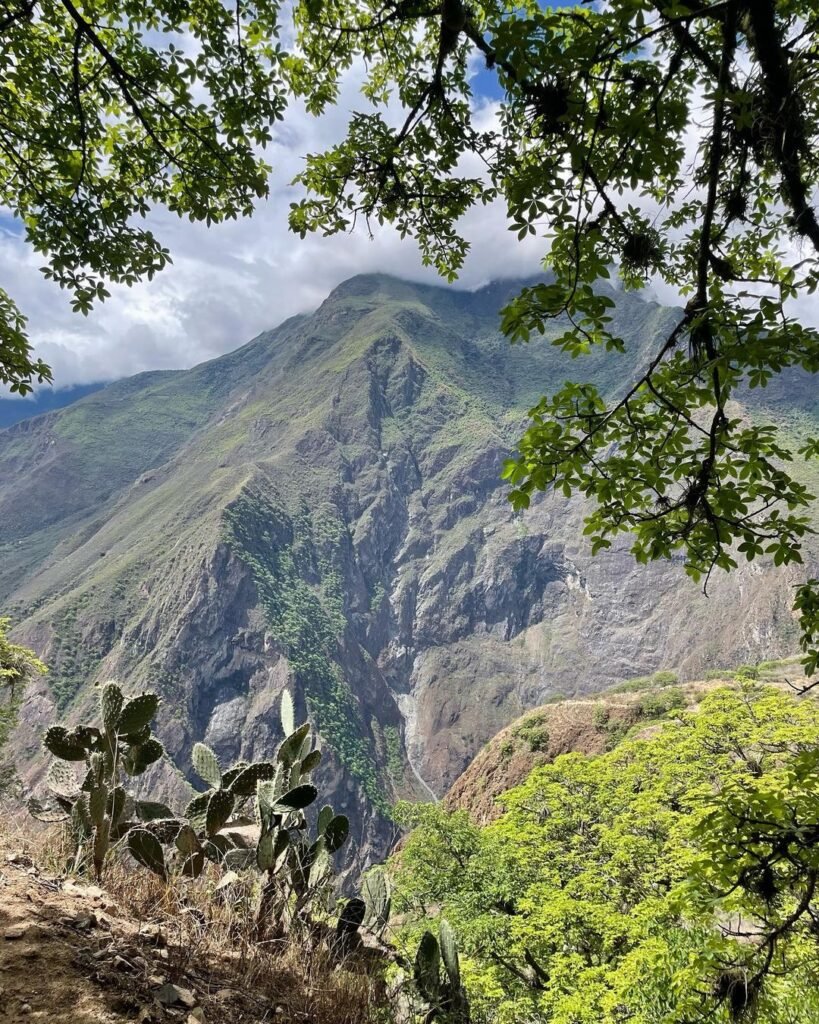 beautiful scenery of the choquequirao road