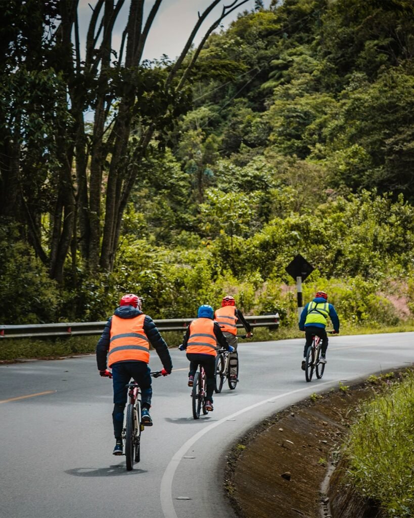 If you like to live wild adventures, you should not miss the Inca Jungle trek that combines cycling, hiking, rafting and ziplini